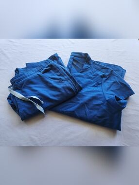 Medium FIGS Royal Blue Set